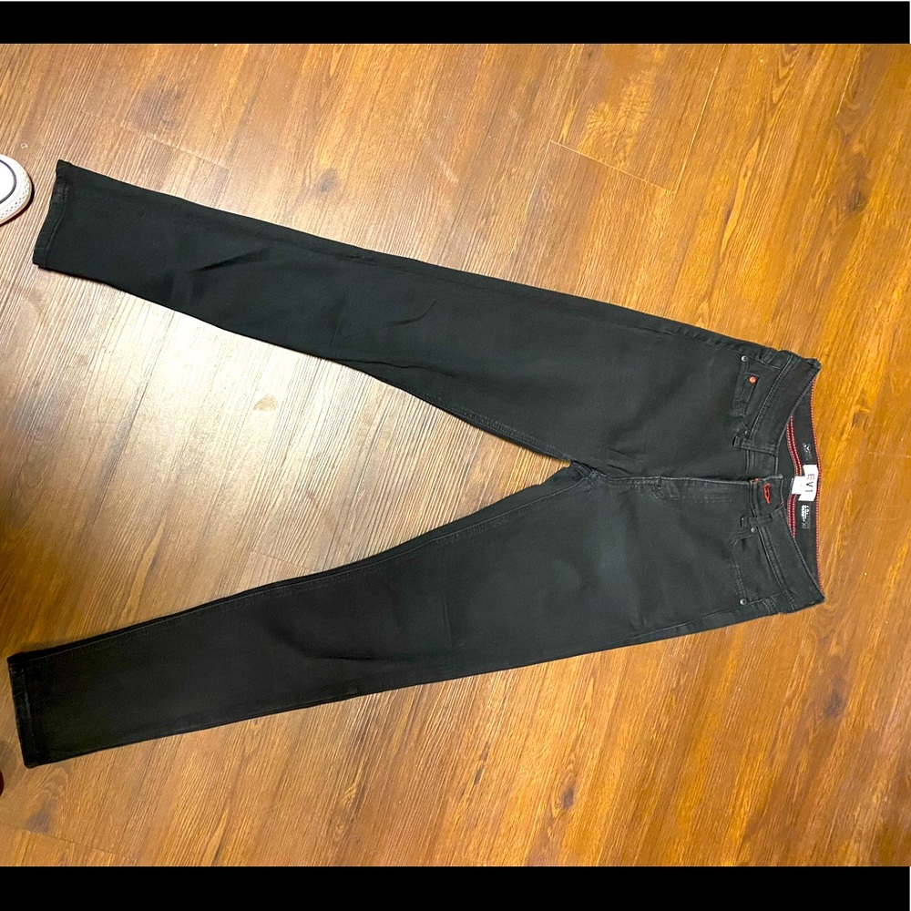 Skinny stretchy jeans